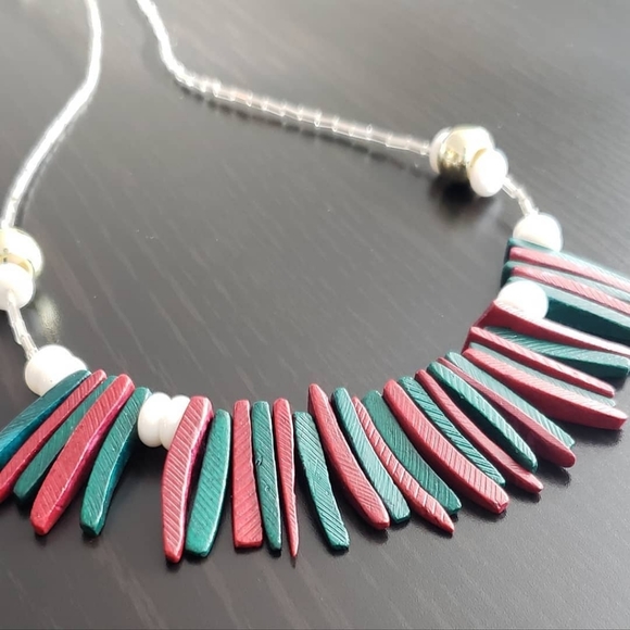 Jewelry - Green and red wooden handcraft seed bead necklace